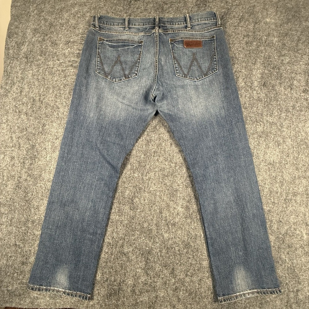 Wrangler Retro Slim Straight Jeans Men 36x30 Medium Wash Blue Denim Western - Picture 5 of 6